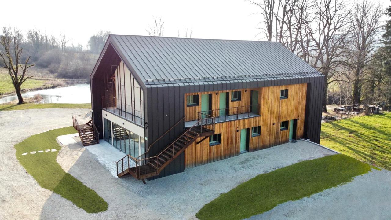 Hotel En Tilleul Pont-du-Navoy Exterior photo